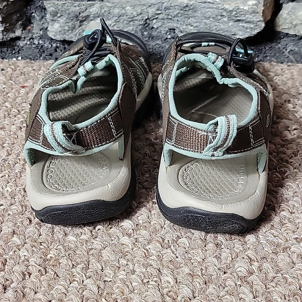 Women's Keen  Brown and Green Outdoor Sandals Size 8 - Picture 4 of 10